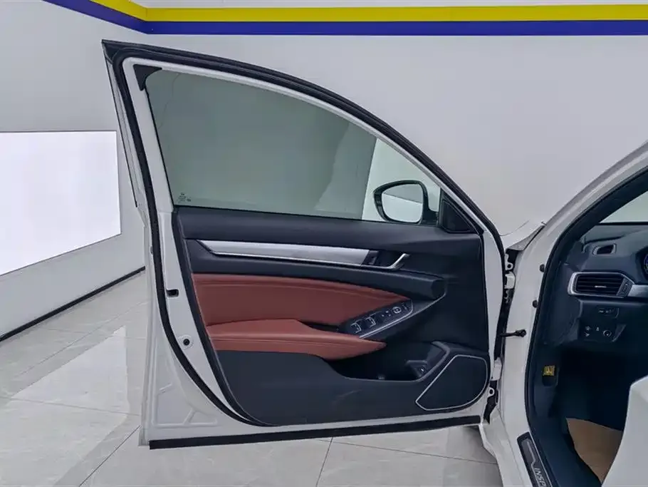 Honda Inspire 2022 из CN, фото 2