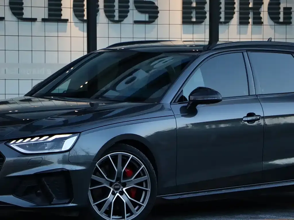 Audi S4 2023 из CN, фото 3