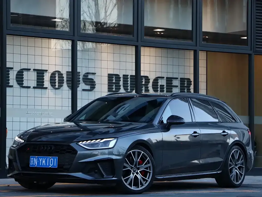 Audi S4 2023 из CN, фото 6