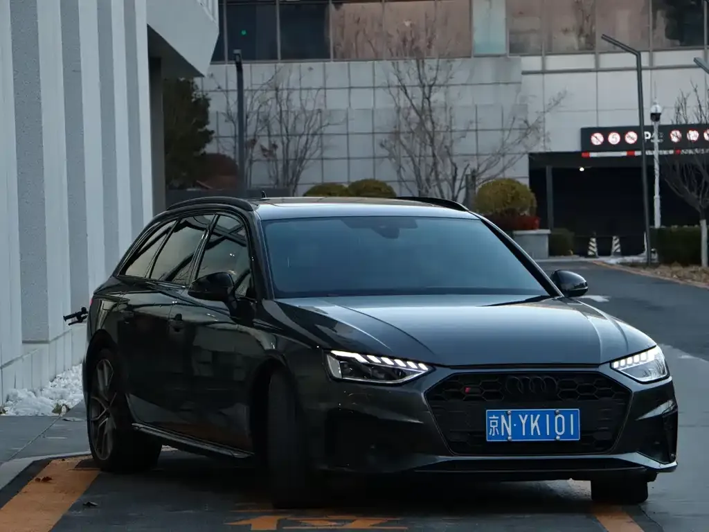 Audi S4 2023 из CN, фото 10