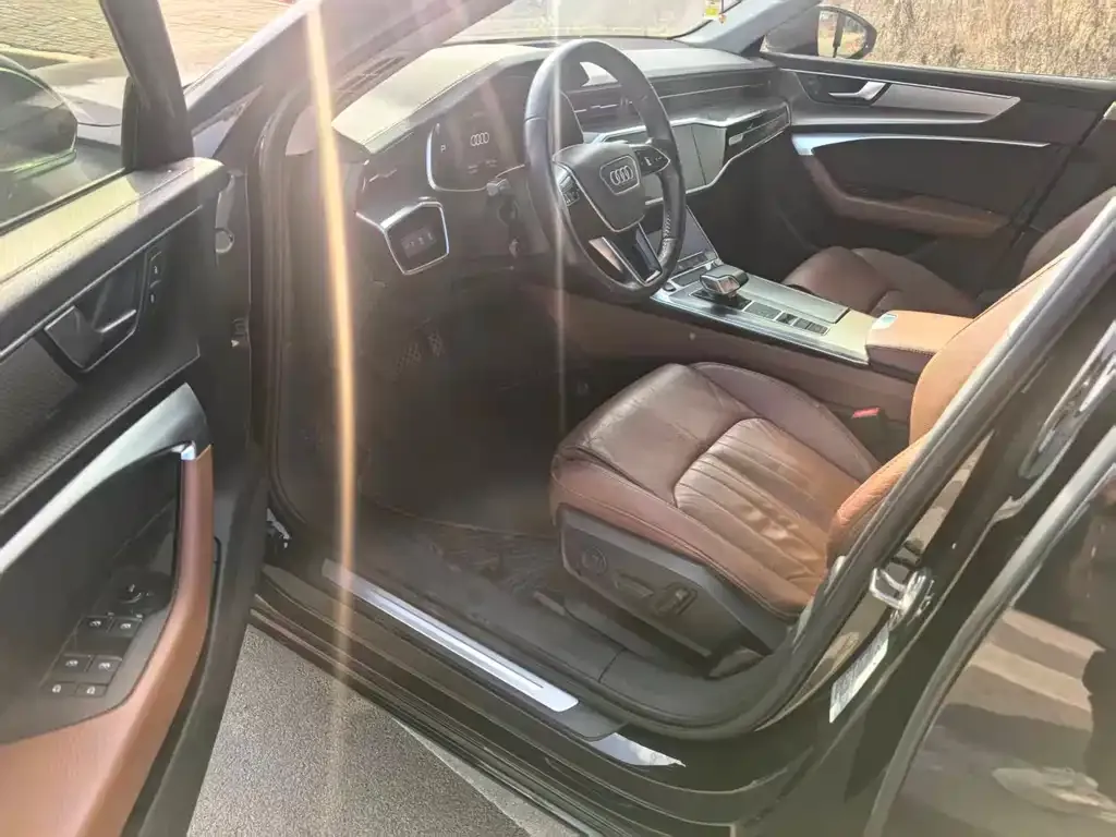 Audi A6L 2021 из CN, фото 4