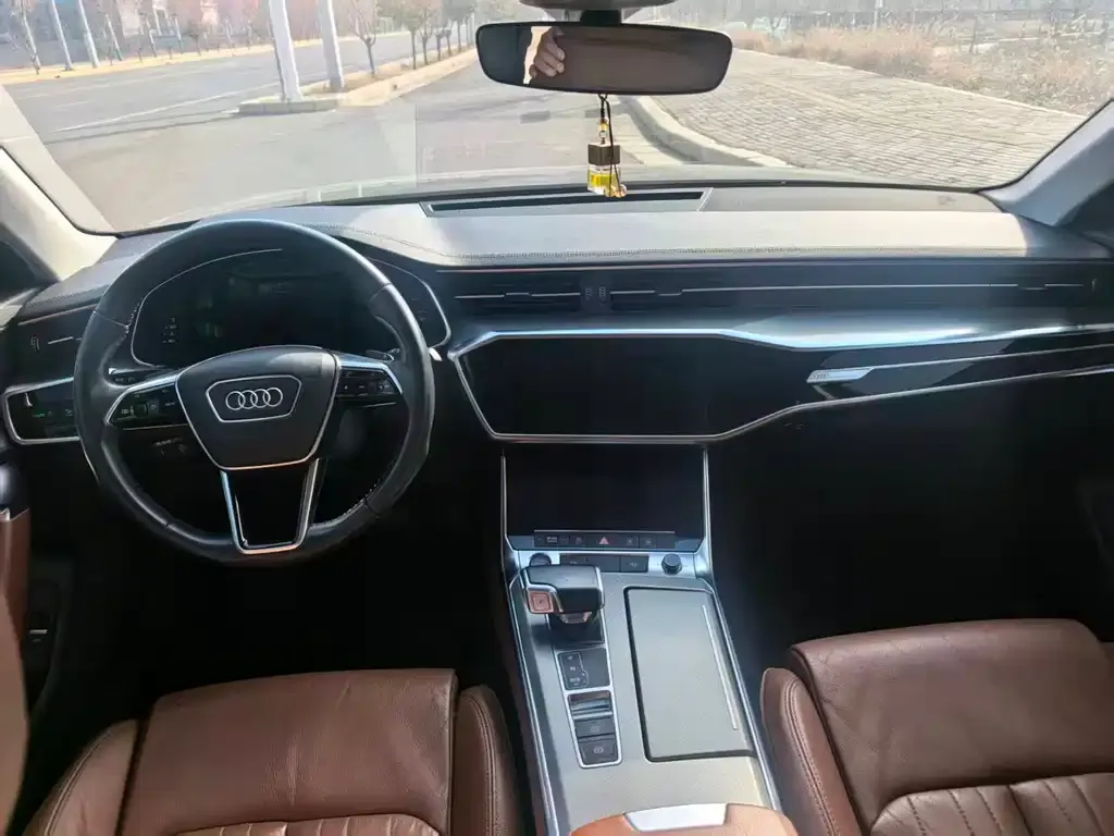 Audi A6L 2021 из CN, фото 2