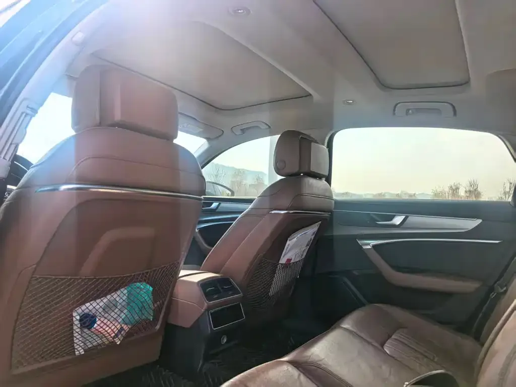 Audi A6L 2021 из CN, фото 5