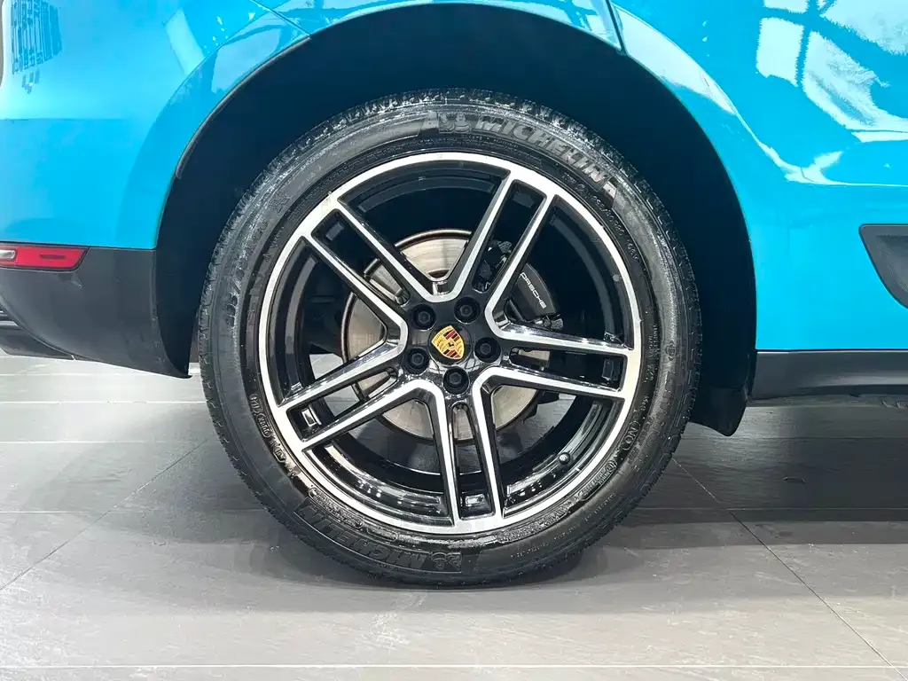 Porsche Macan — фото 10