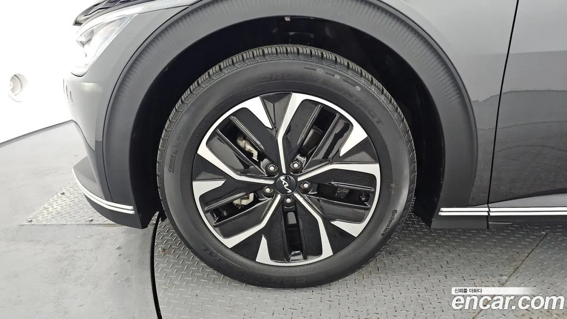 Kia EV6 — фото 8