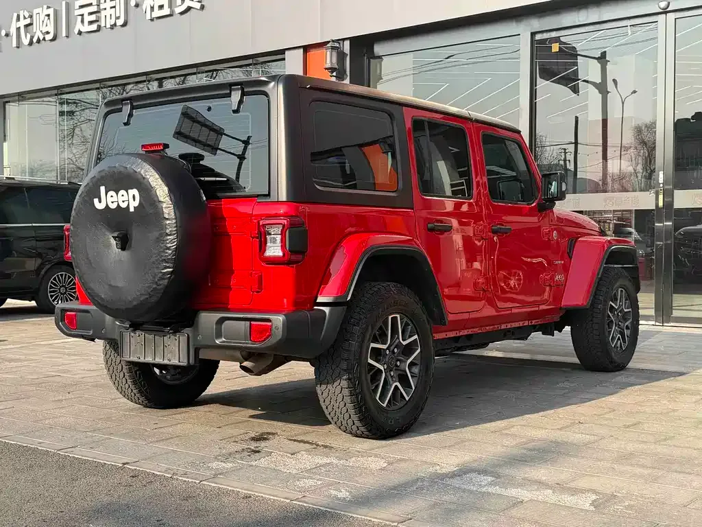 Jeep Wrangler 2024 из CN, фото 9