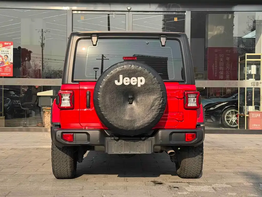 Jeep Wrangler 2024 из CN, фото 6