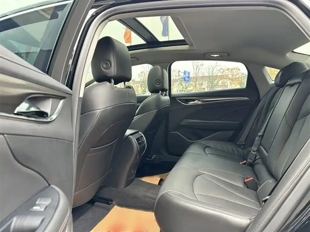 Buick LaCrosse 2022 из CN, фото 2