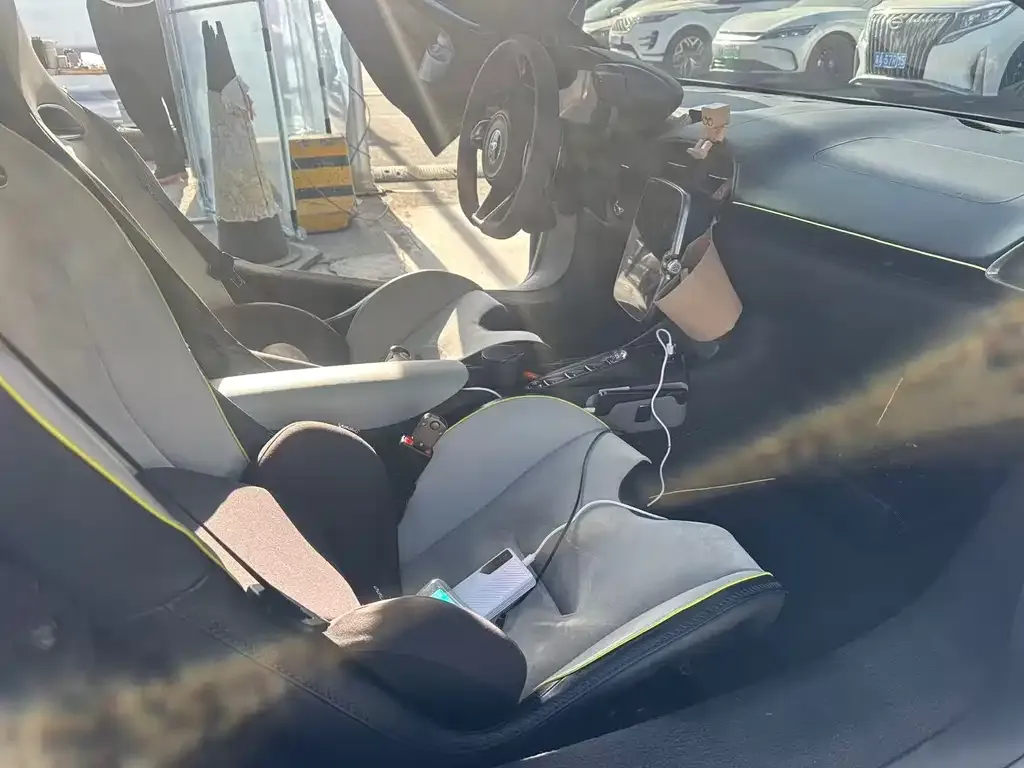 McLaren Artura 2025 из CN, фото 3