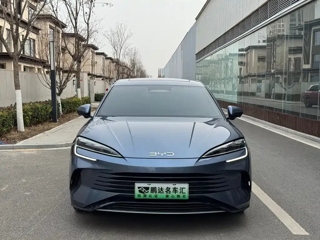 BYD Seal 07 DM-i — фото 9