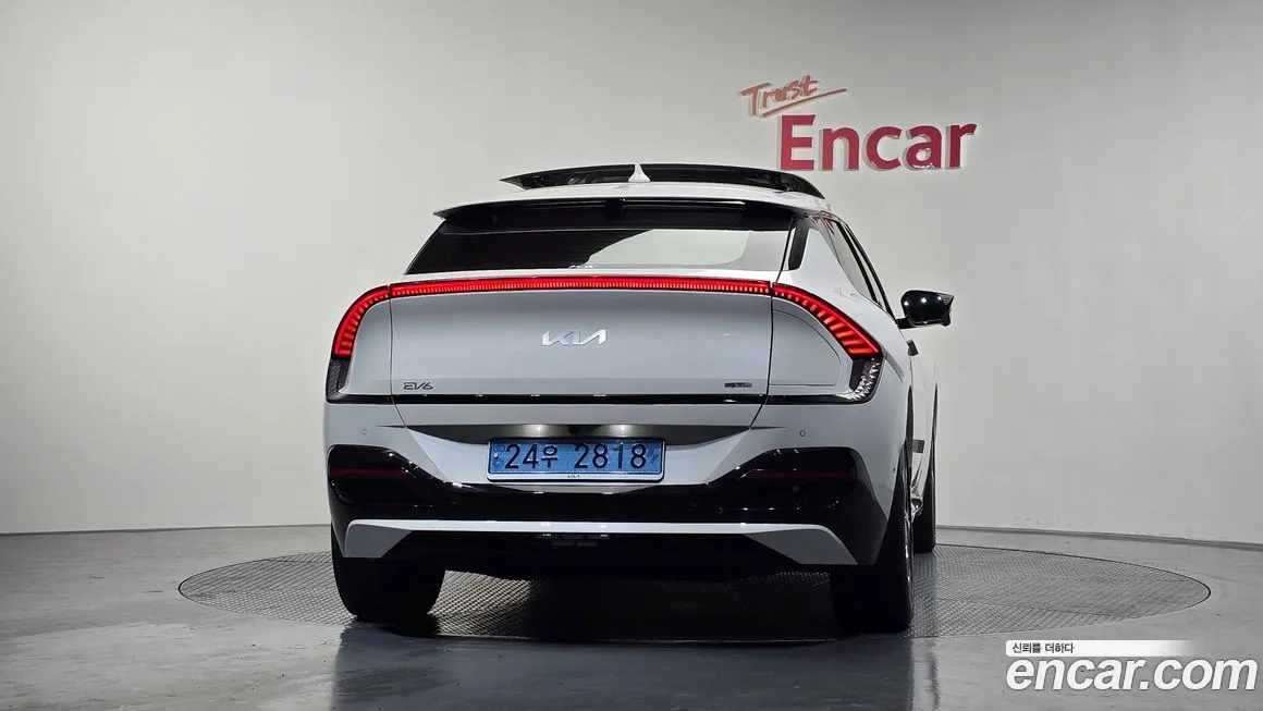 Kia EV6 — фото 7