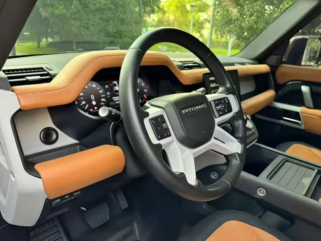 Land Rover Defender — фото 2