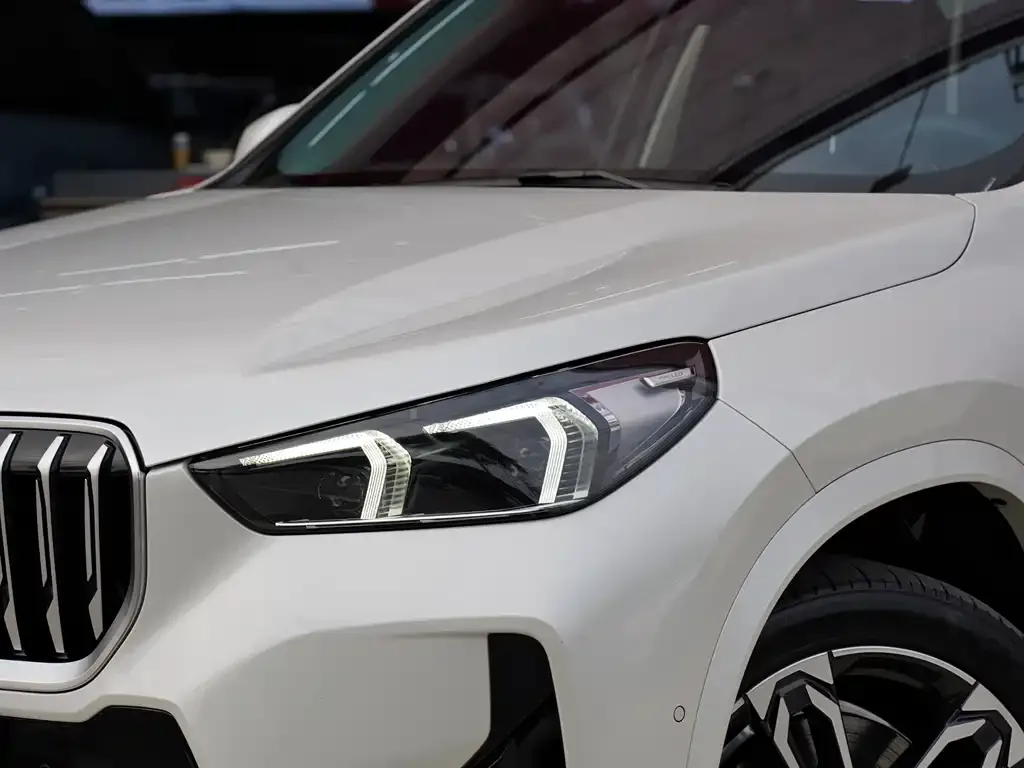 BMW X1 — фото 3