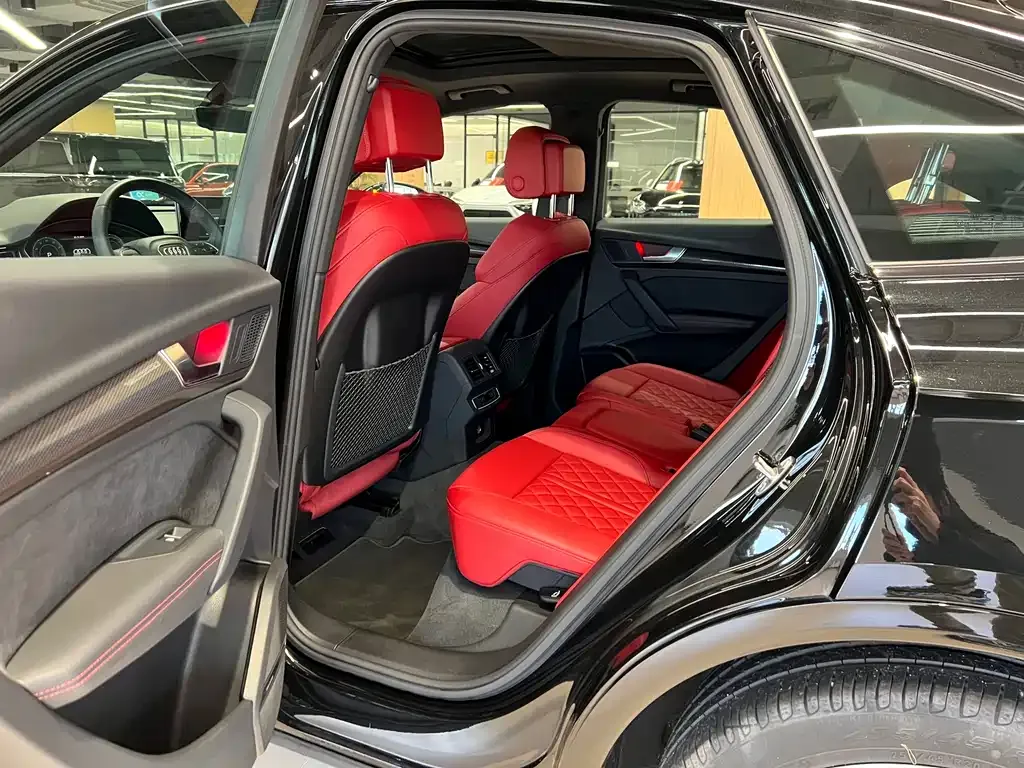 Audi SQ5 Sportback 2024 из CN, фото 5