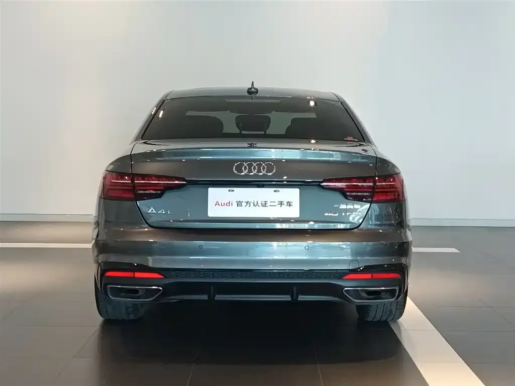 Audi A4L 2022 из CN, фото 5