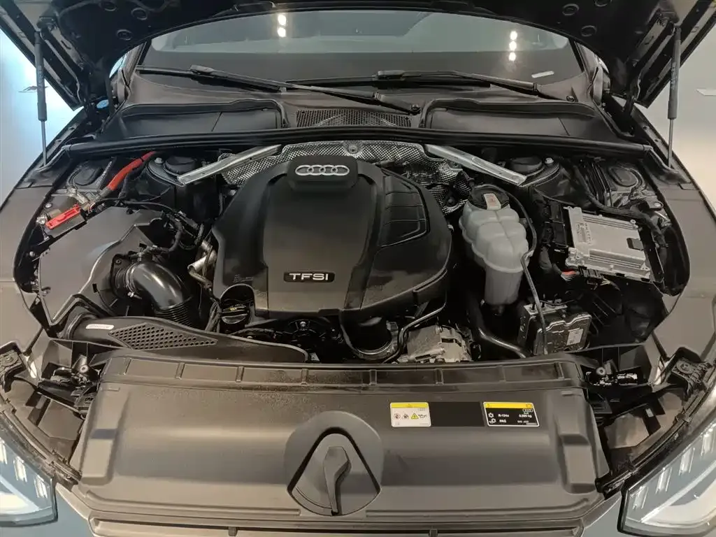 Audi A4L 2022 из CN, фото 7