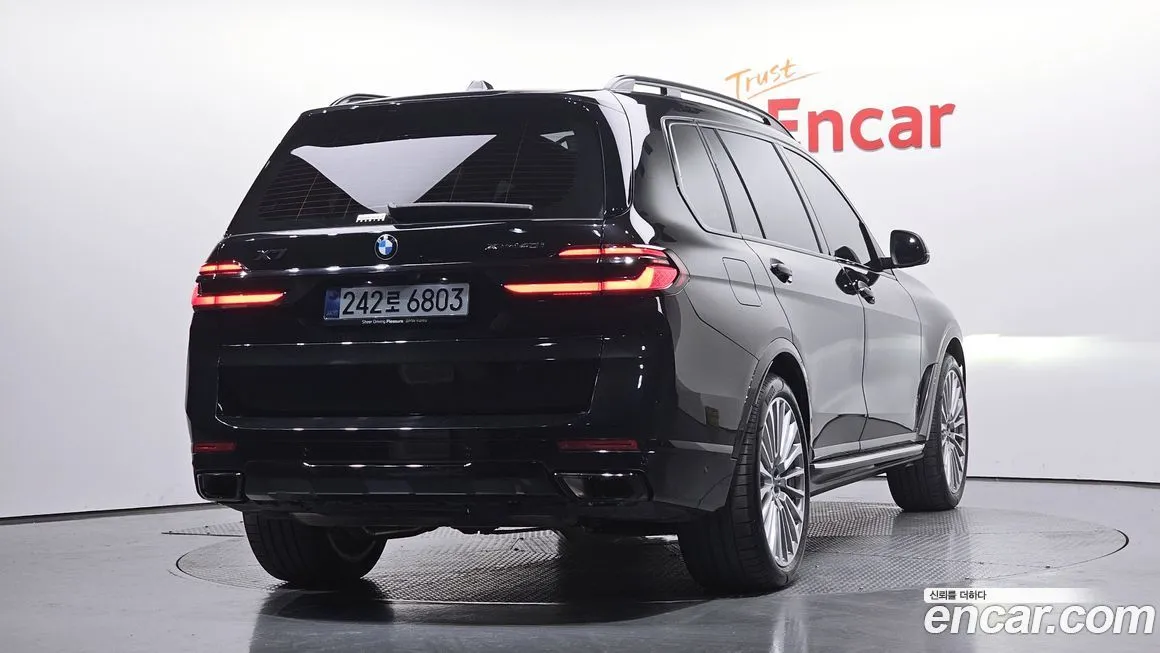 BMW X7 — фото 2