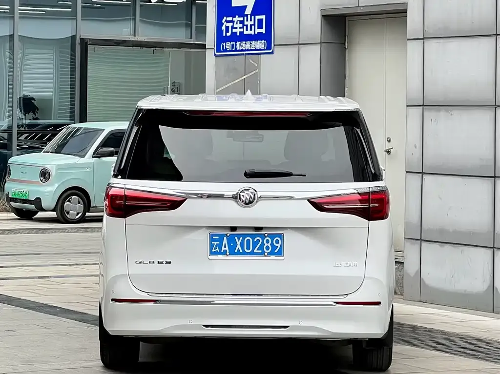 Buick GL8 2024 из CN, фото 4