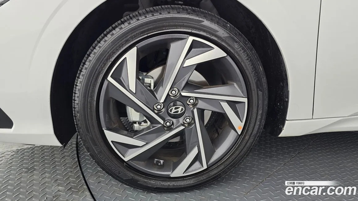 Hyundai AVANTE — фото 9