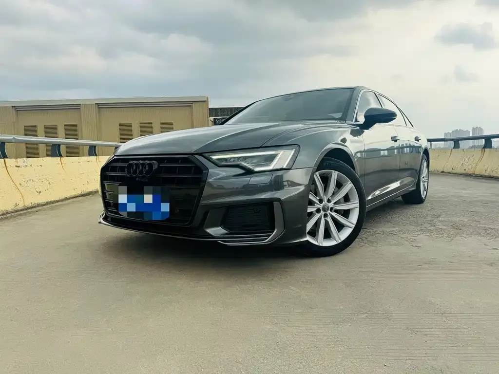 Audi A6L — фото 1