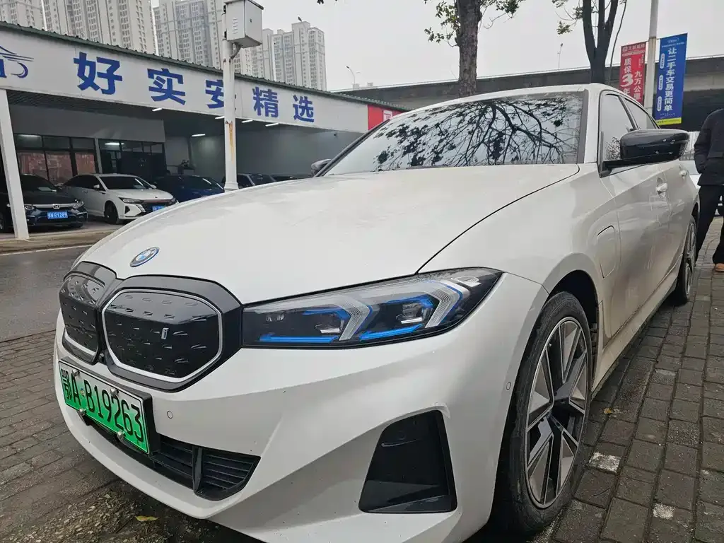 BMW i3 — фото 1