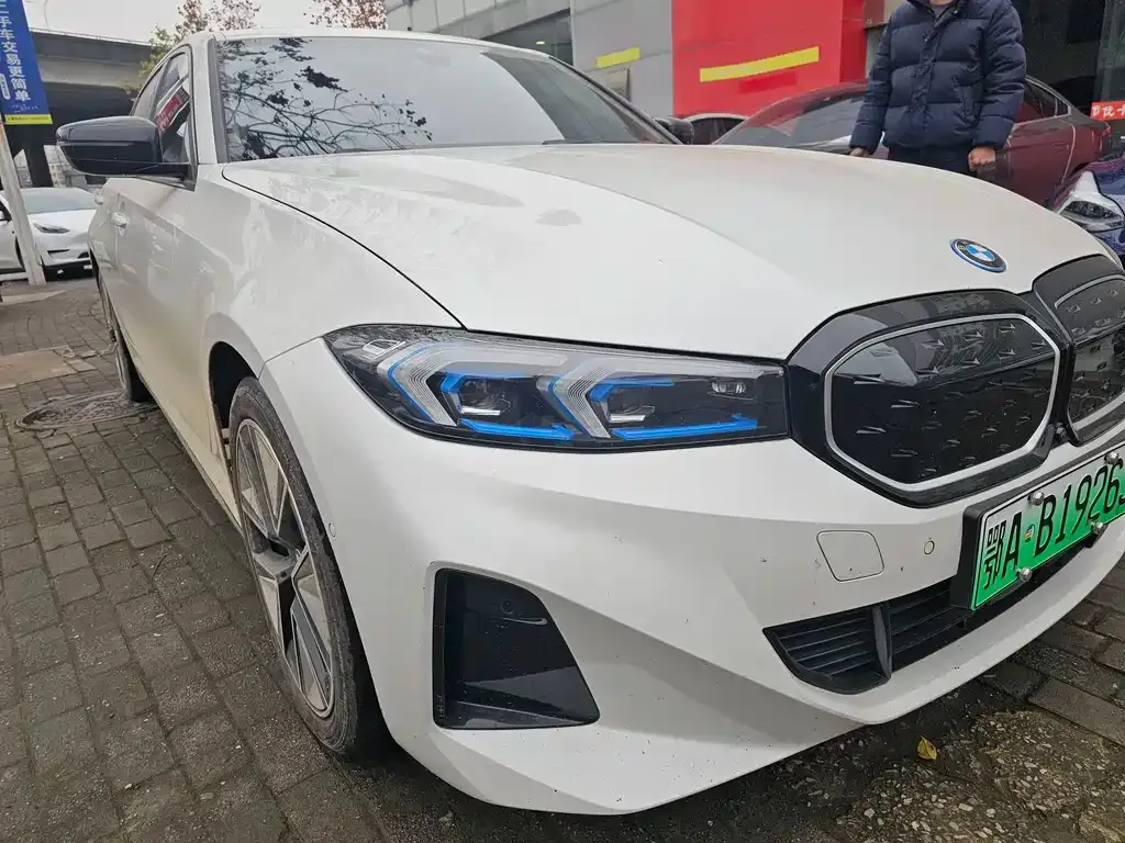 BMW i3 — фото 8