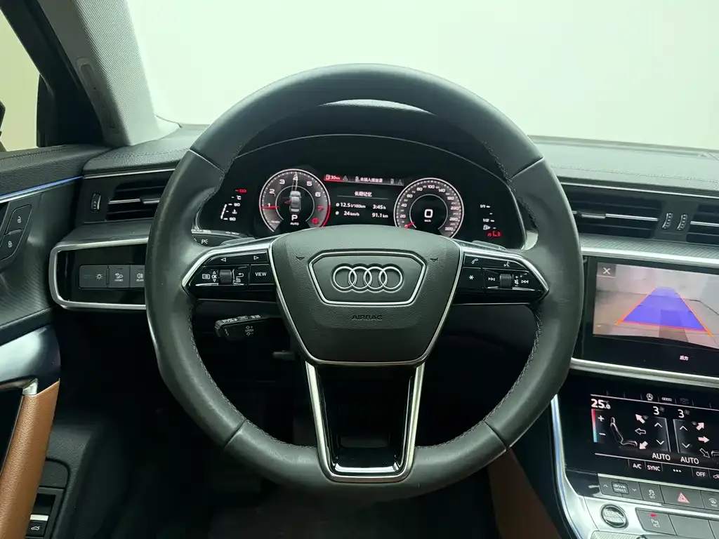 Audi A6L — фото 5