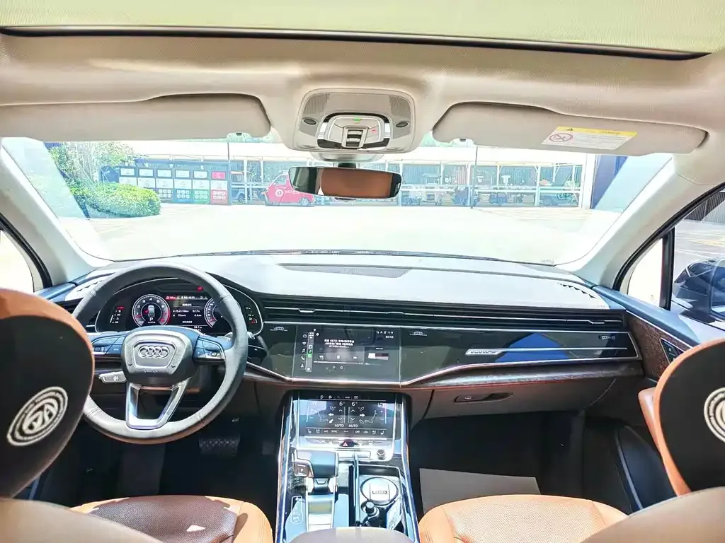 Audi Q7 2021 из CN, фото 4