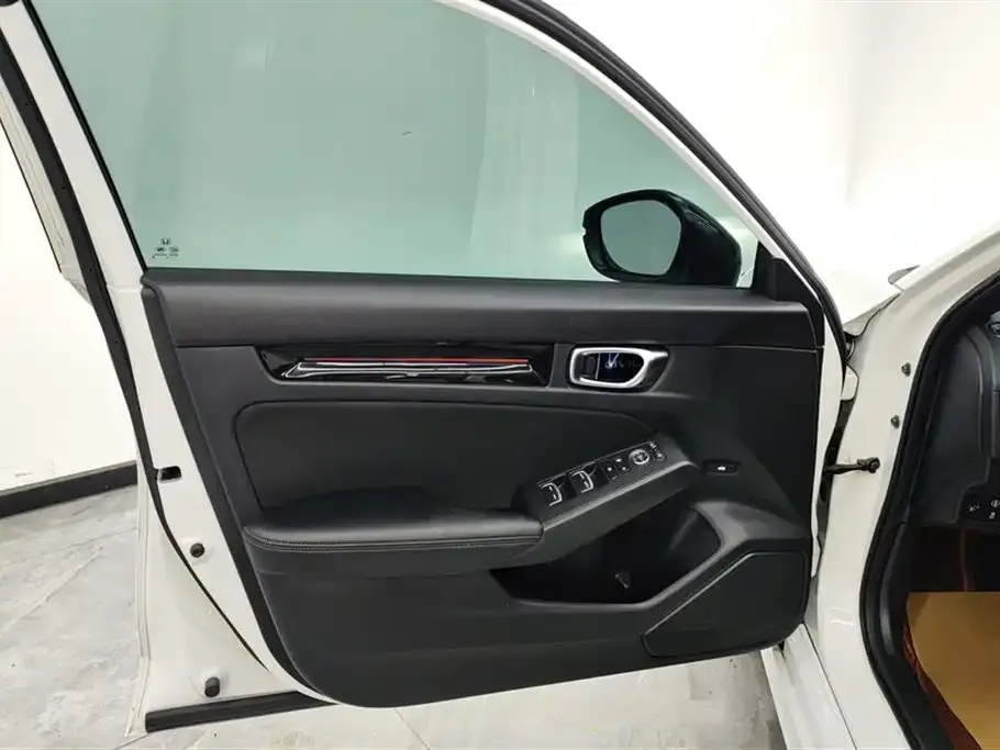 Honda Civic 2024 из CN, фото 2
