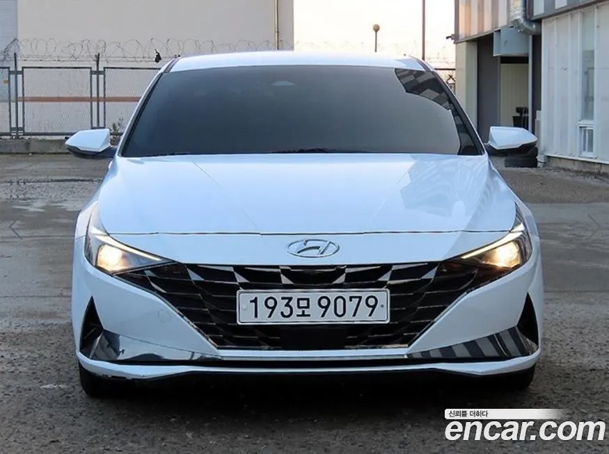 Hyundai AVANTE — фото 1