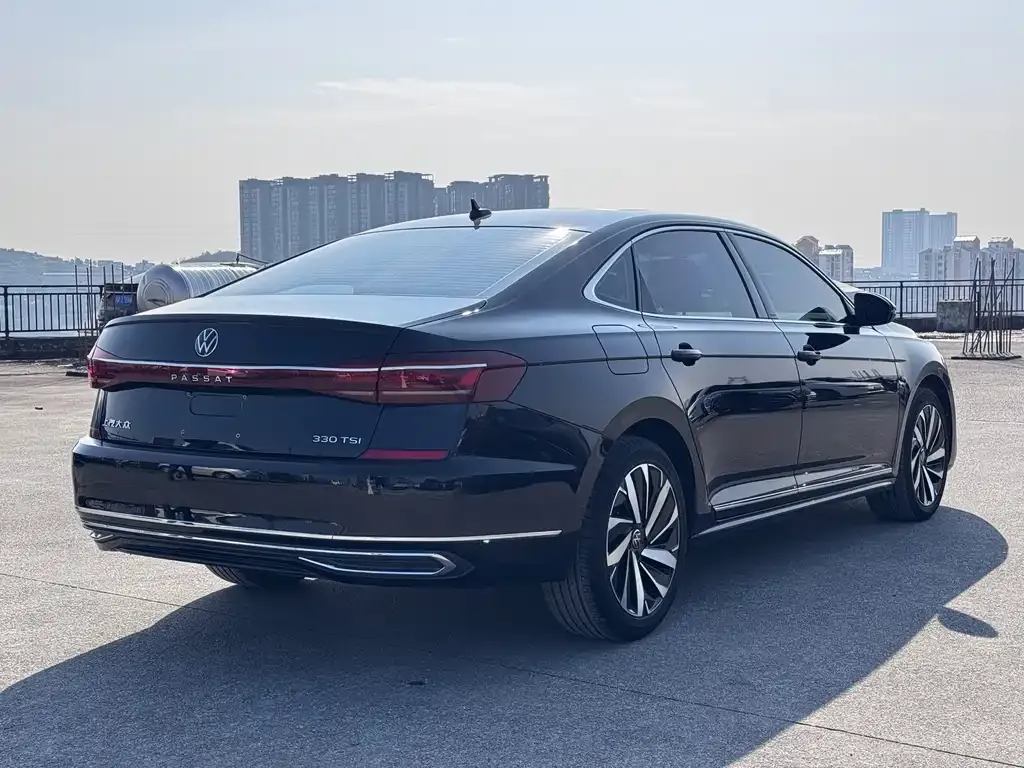 Volkswagen Passat — фото 2