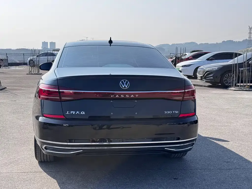 Volkswagen Passat — фото 3