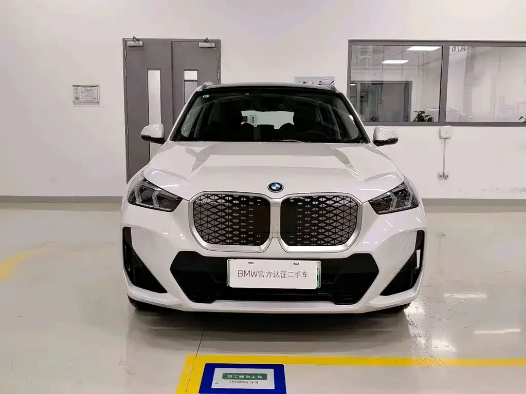 BMW iX1 2025 из CN, фото 10