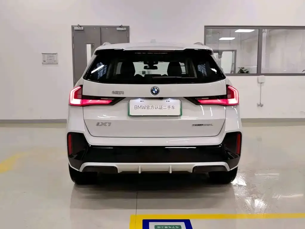 BMW iX1 2025 из CN, фото 4