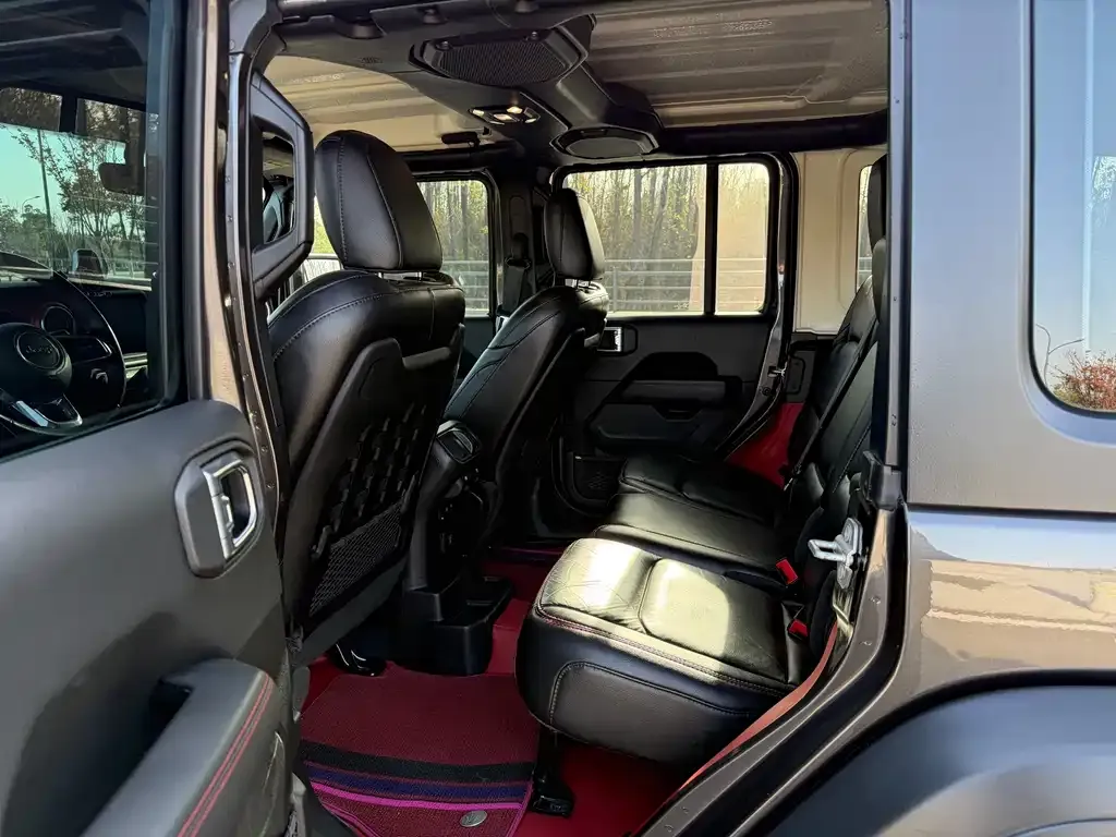 Jeep Wrangler 2021 из CN, фото 5