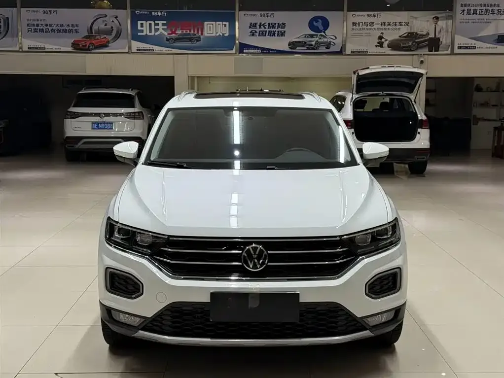Volkswagen T-Roc — фото 9