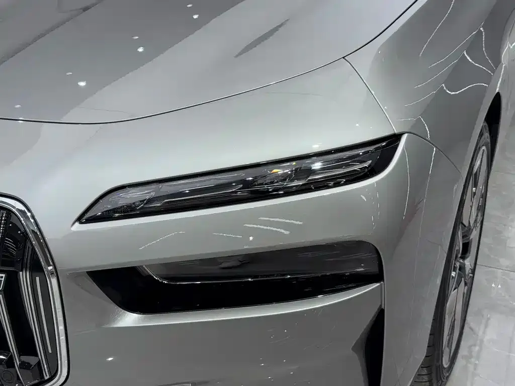 BMW i7 2023 из CN, фото 5
