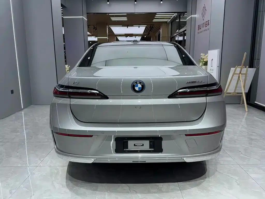 BMW i7 2023 из CN, фото 6