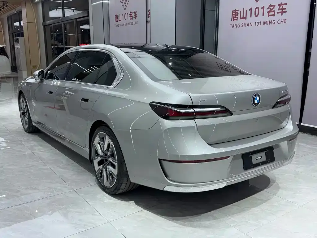 BMW i7 2023 из CN, фото 9