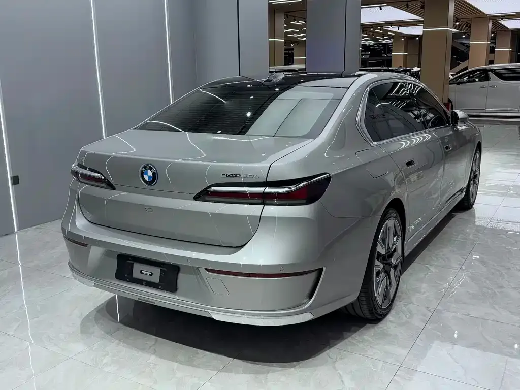 BMW i7 2023 из CN, фото 4