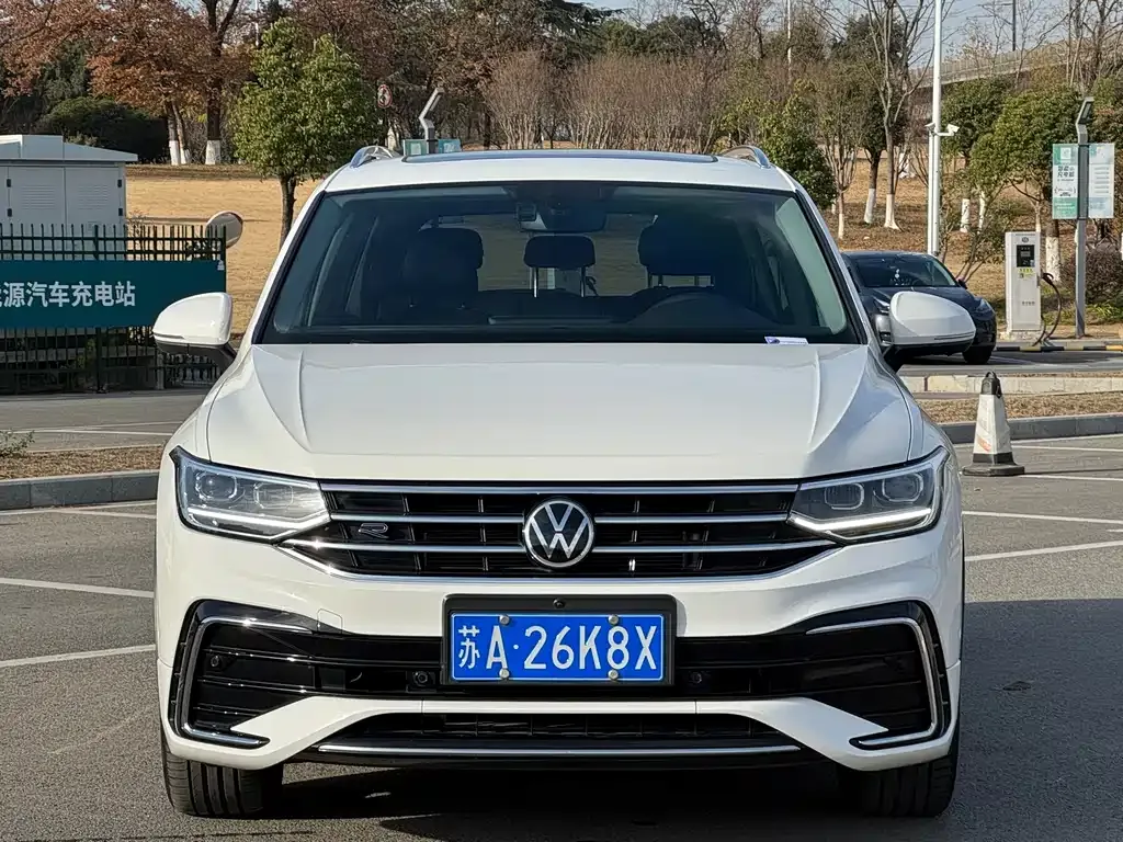 Volkswagen Tiguan L 2022 из CN, фото 2