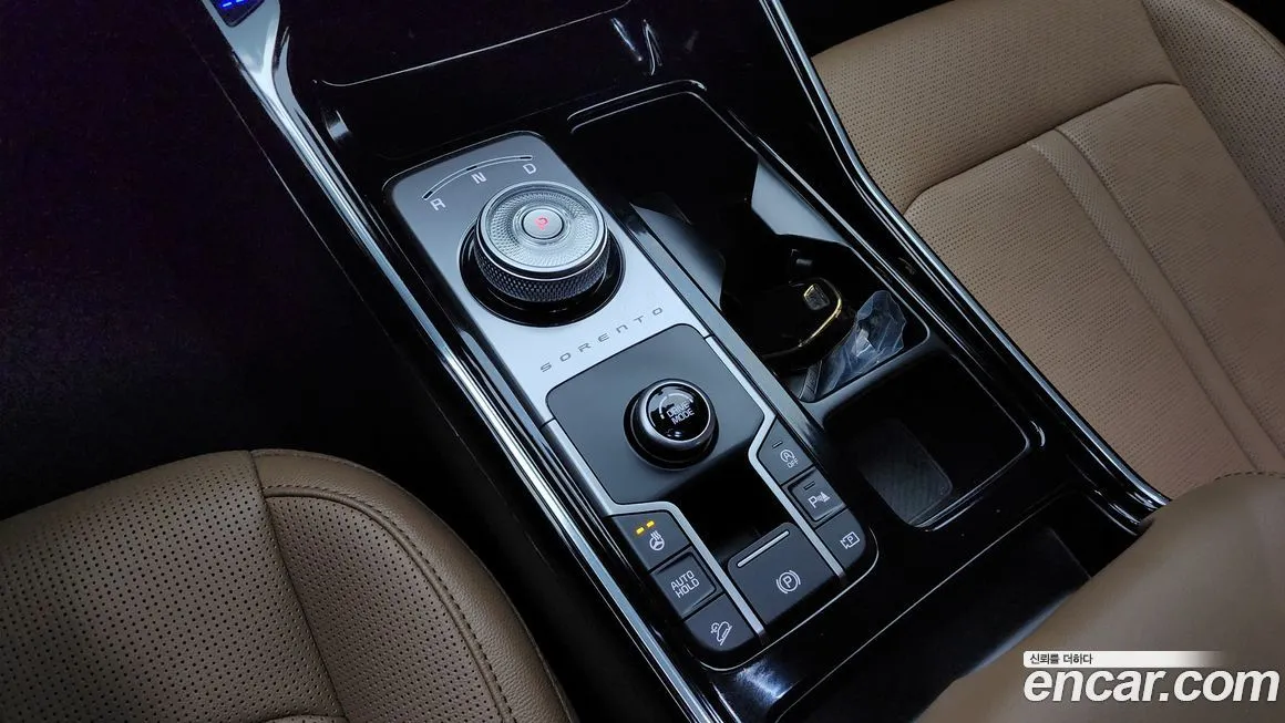 Kia Sorento — фото 8