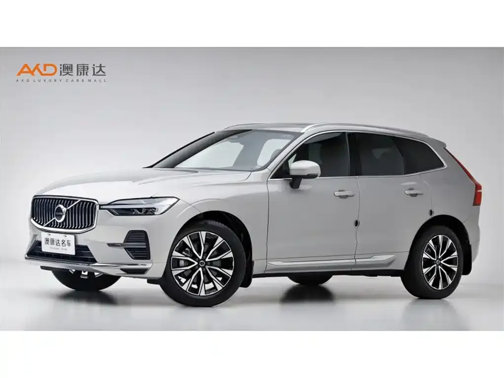 Volvo XC60 — фото 1