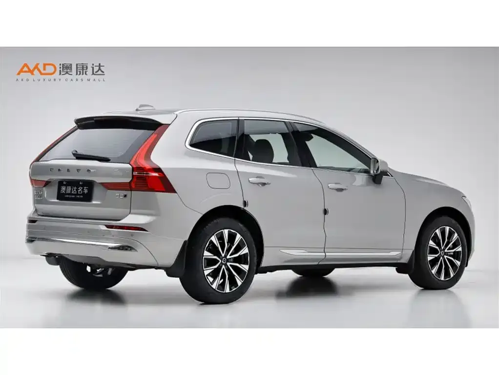 Volvo XC60 — фото 7