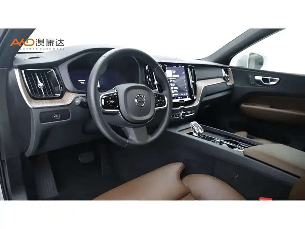 Volvo XC60 — фото 4