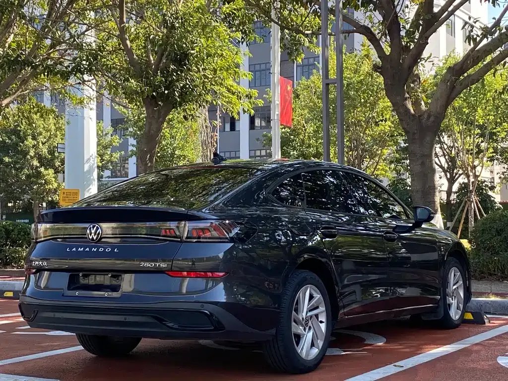 Volkswagen Lamando 2023 из CN, фото 10