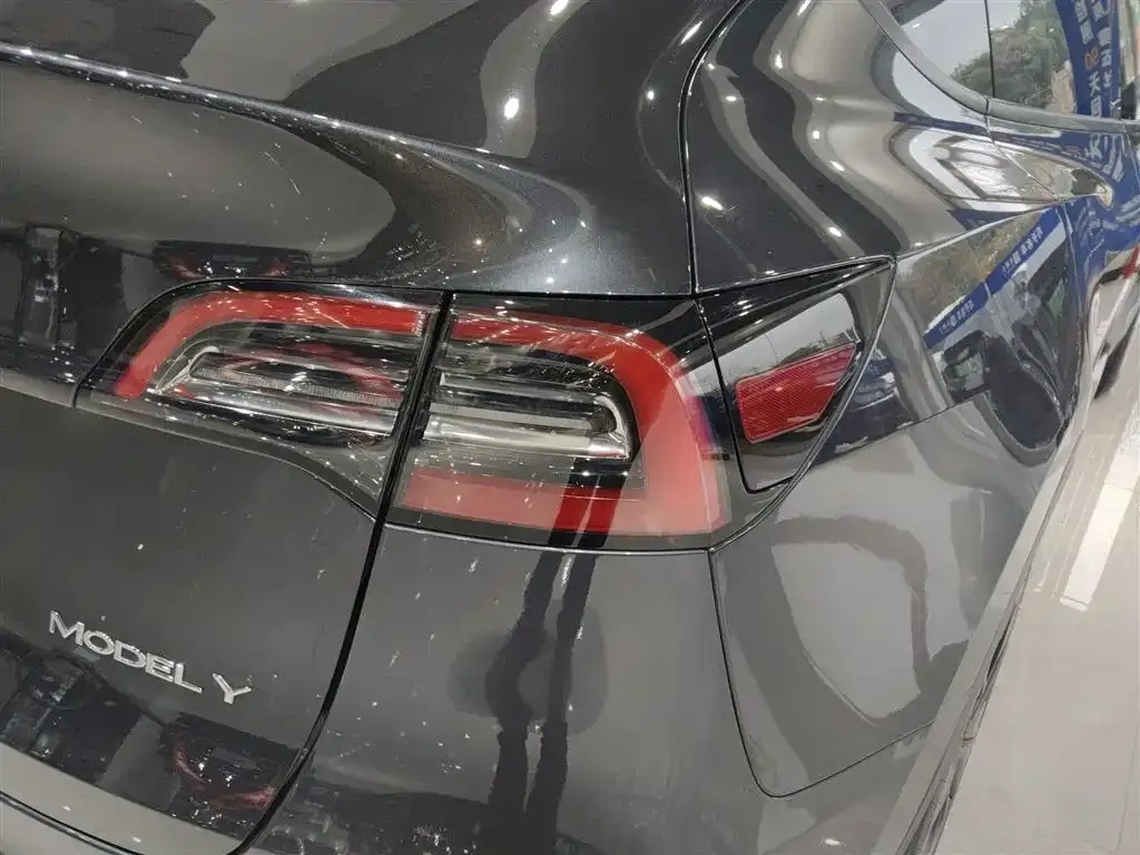 Tesla Model Y 2024 из CN, фото 2