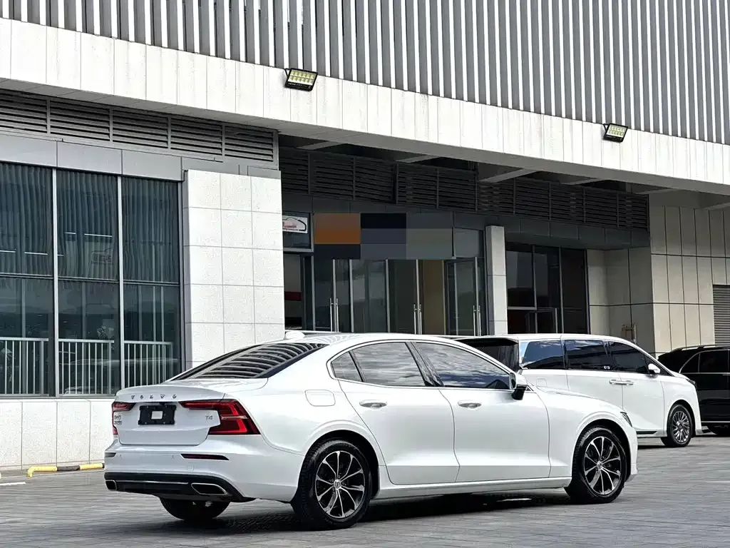 Volvo S60 2021 из CN, фото 7