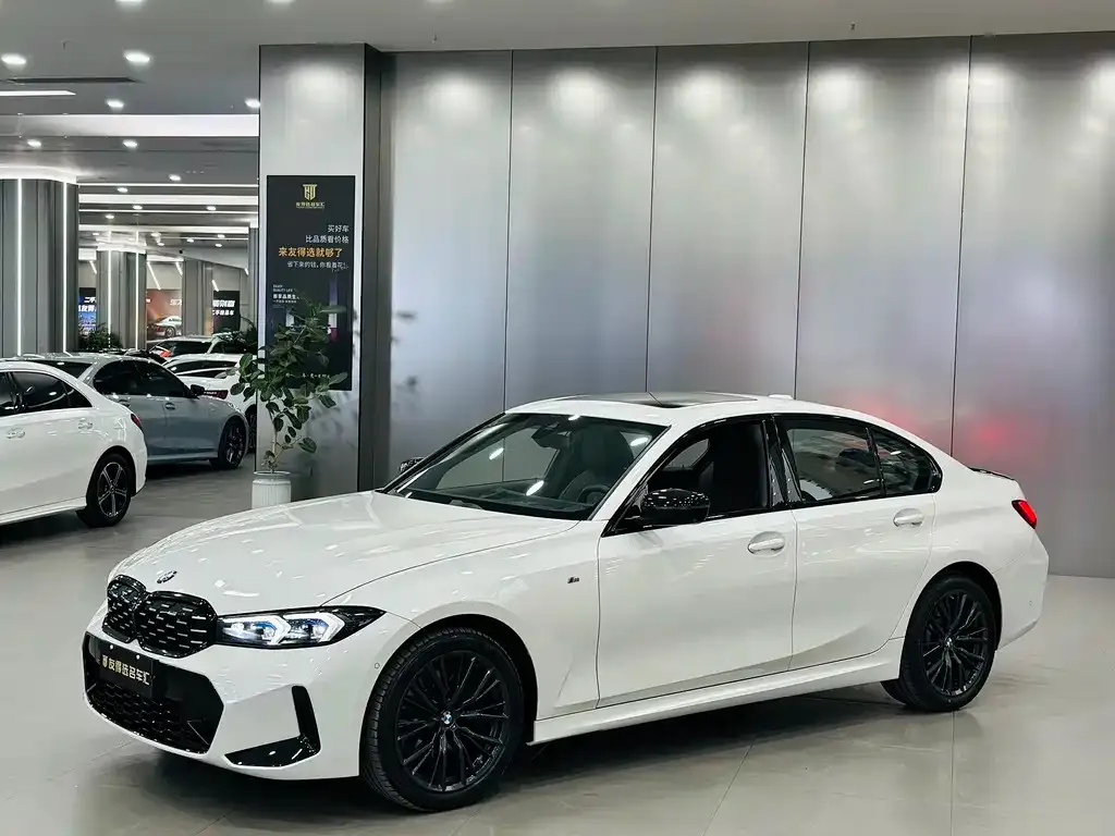 BMW 3 Series 2023 из CN, фото 1