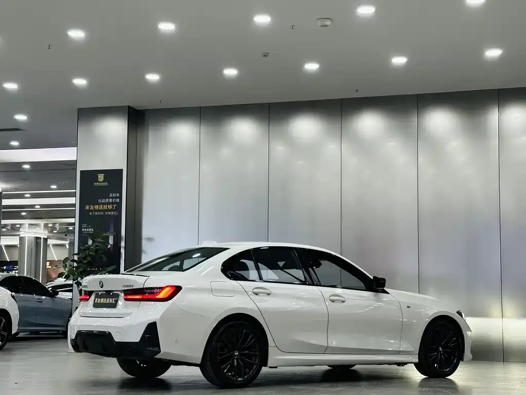 BMW 3 Series 2023 из CN, фото 5